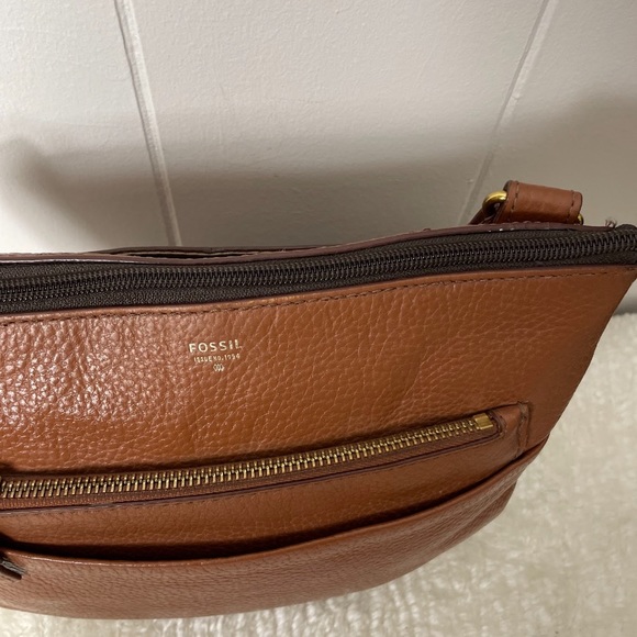 Fossil Crossbody Bag - Picture 6 of 8